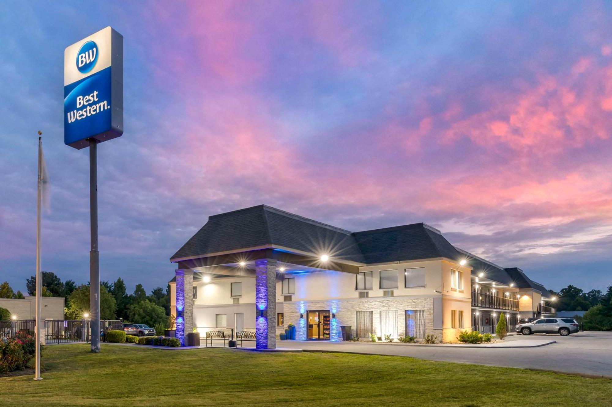 เบสต์ เวสเทิร์น ดิคสัน Hotel ภายนอก รูปภาพ